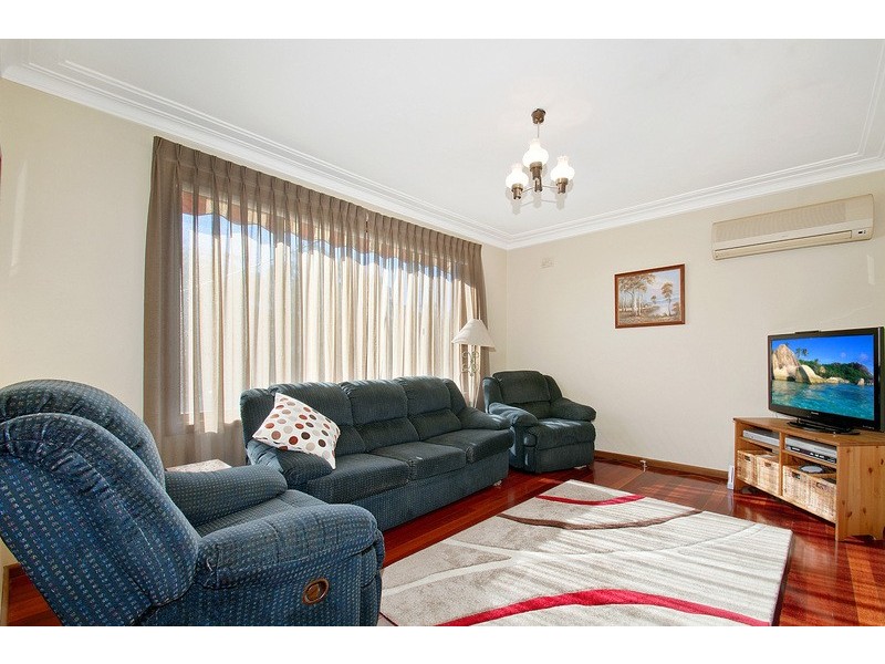 10 Tobruk Avenue, Engadine NSW 2233