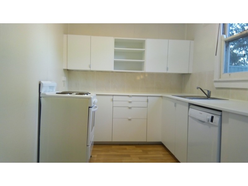 11 Rosebery Street, Heathcote NSW 2233