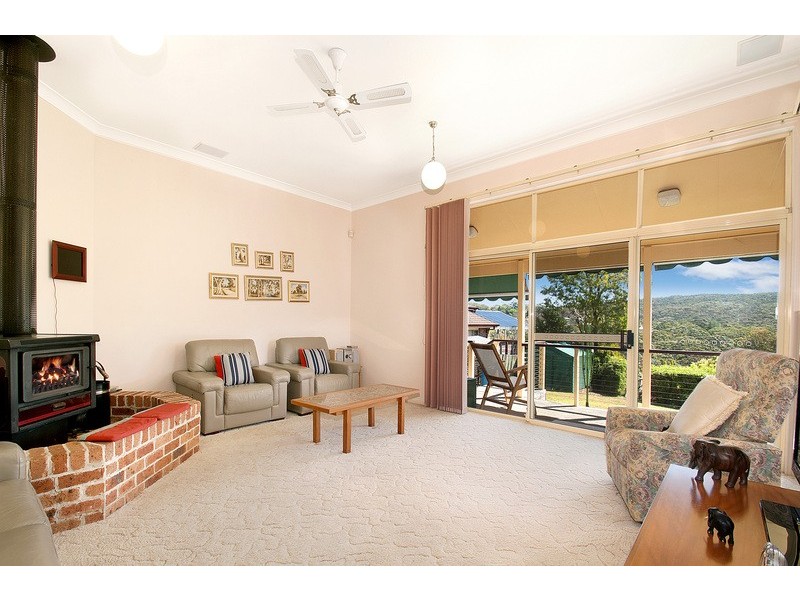 33 Gardiner Place, Helensburgh NSW 2508