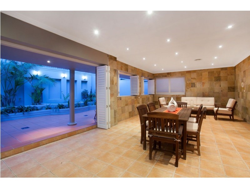 2J Mountain Road, Austinmer NSW 2515