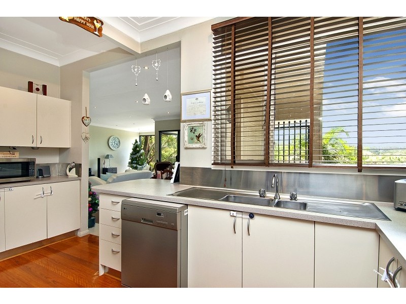 93 The Crescent, Helensburgh NSW 2508