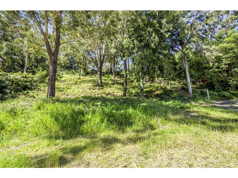 6 and 8 Alanson Avenue, Bulli NSW 2516