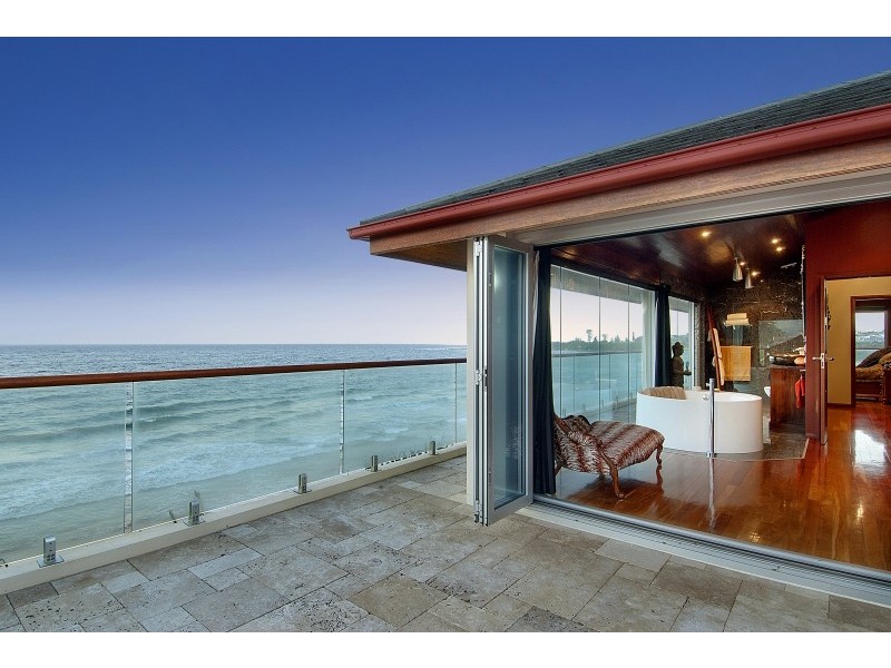 2 Corbett Avenue, Thirroul NSW 2515