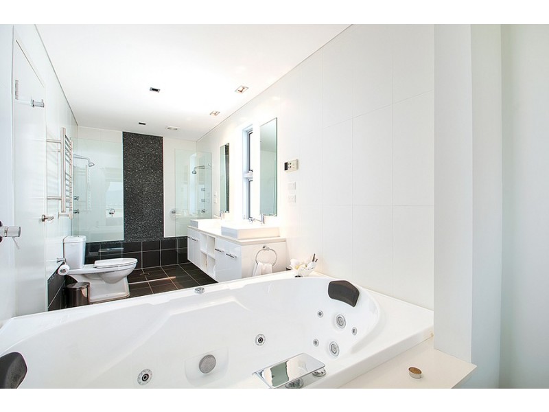 1/2 Kurraba Road, Woonona NSW 2517