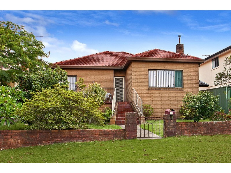 42 Walker Street, Helensburgh NSW 2508