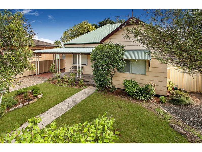 13 Rosebery Street, Heathcote NSW 2233