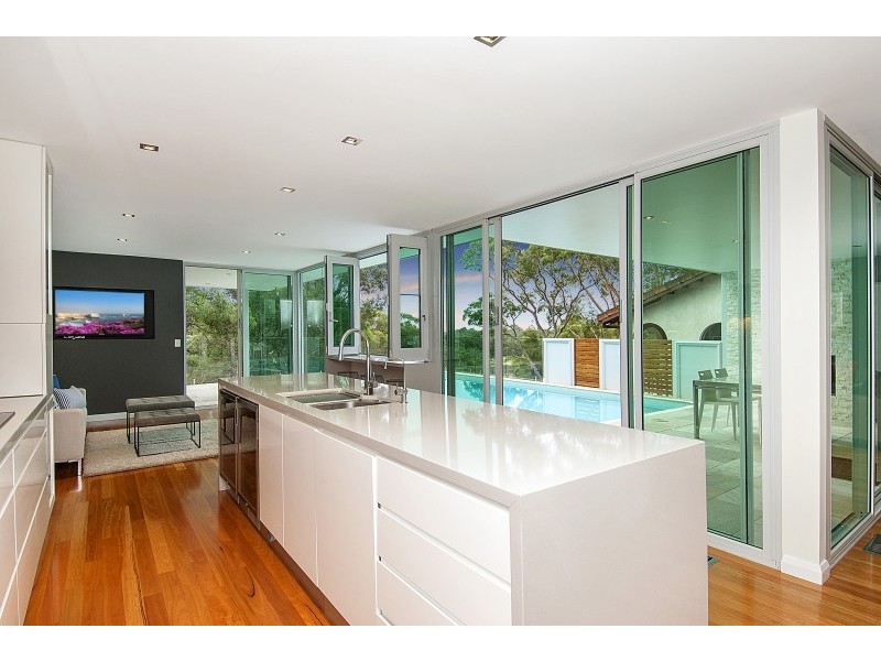 850 Henry Lawson Drive, Picnic Point NSW 2213