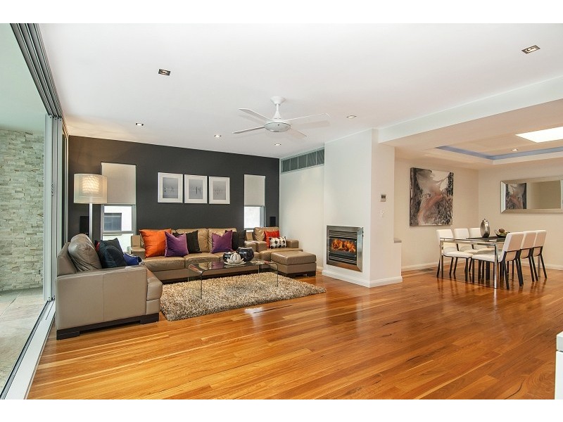 850 Henry Lawson Drive, Picnic Point NSW 2213
