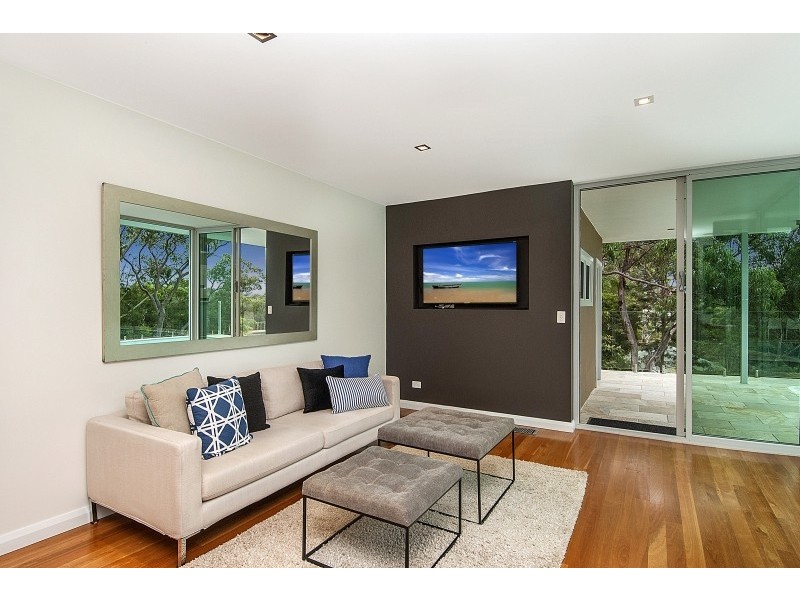 850 Henry Lawson Drive, Picnic Point NSW 2213