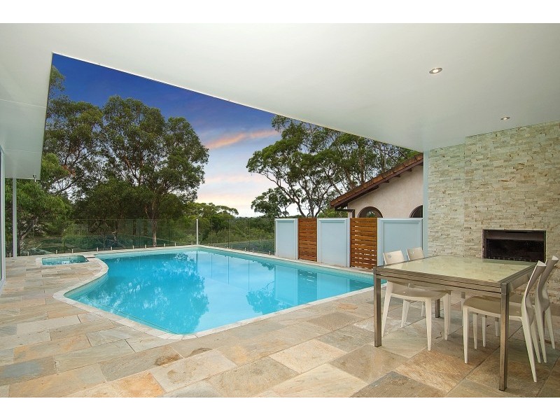850 Henry Lawson Drive, Picnic Point NSW 2213