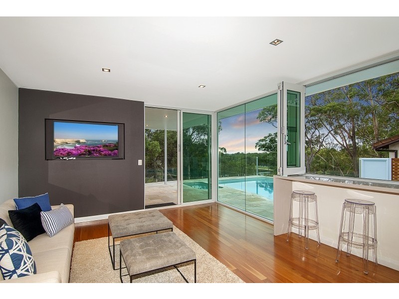 850 Henry Lawson Drive, Picnic Point NSW 2213