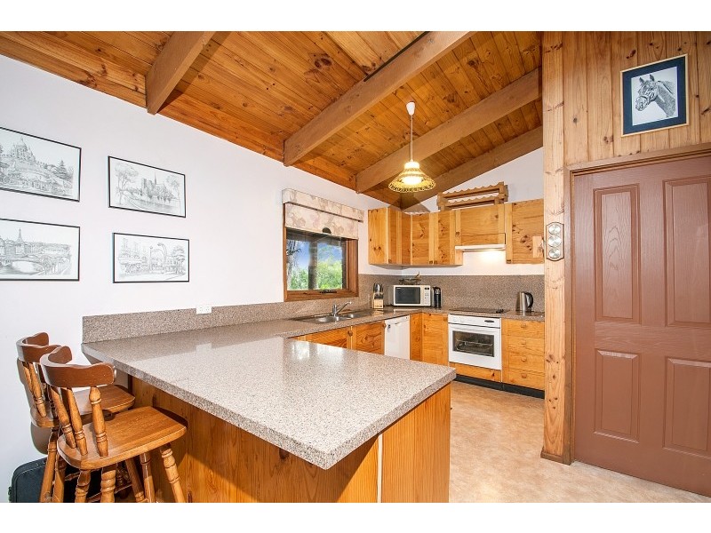 43 Parkes Street, Helensburgh NSW 2508