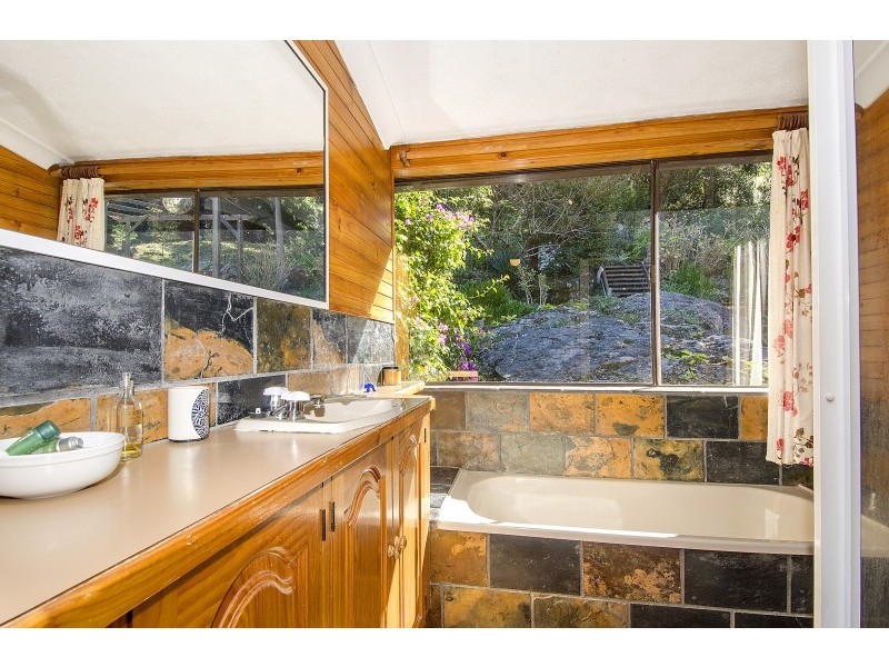 30 Dam Road, Wombarra NSW 2515