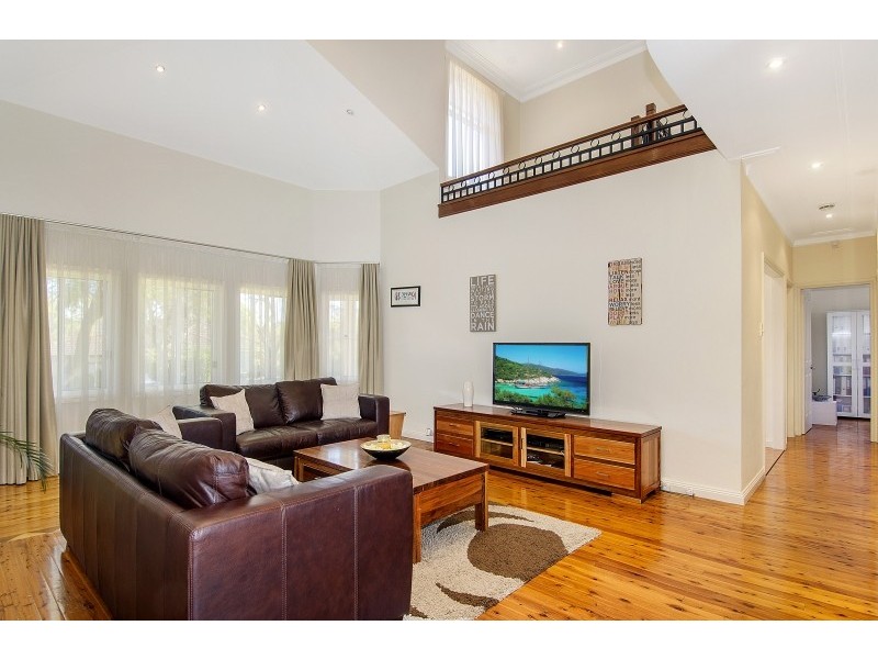 9 Kathleen Parade, Picnic Point NSW 2213
