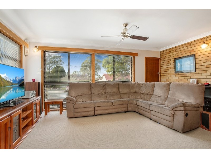 43 Parklands Avenue, Heathcote NSW 2233