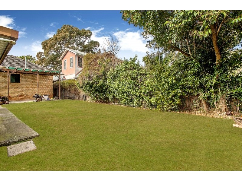 43 Parklands Avenue, Heathcote NSW 2233