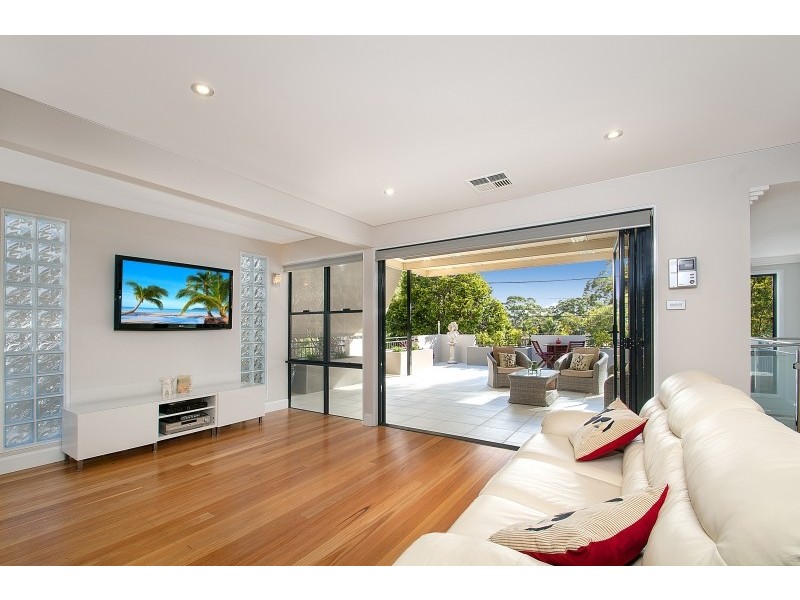 144 Garnet Road, Kirrawee NSW 2232