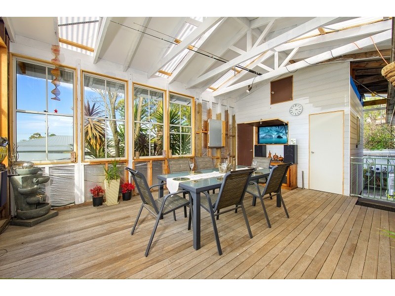 15 Laurina Avenue, Helensburgh NSW 2508