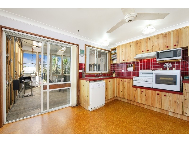 15 Laurina Avenue, Helensburgh NSW 2508