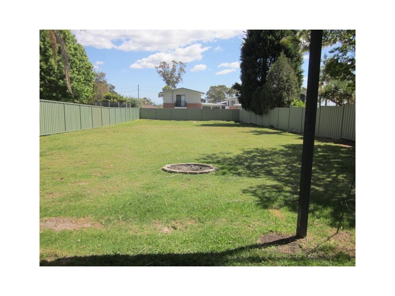 17 Chipilly Avenue, Engadine NSW 2233