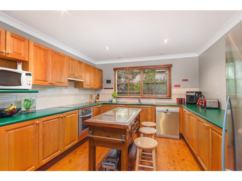 14 The Crescent, Helensburgh NSW 2508