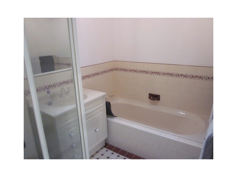 2/33 Stuart Street, Helensburgh NSW 2508