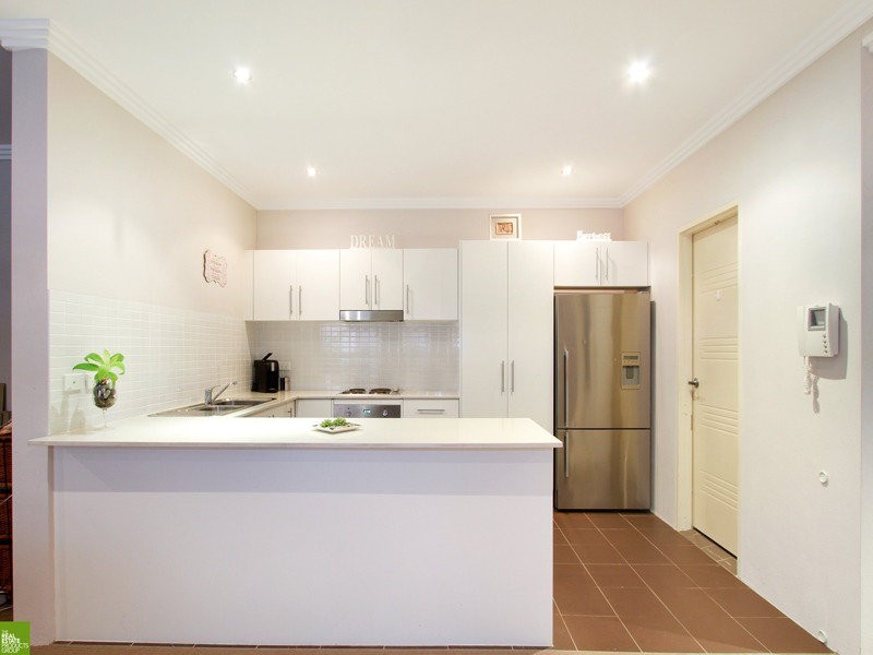 9/11 Stuart Street, Helensburgh NSW 2508