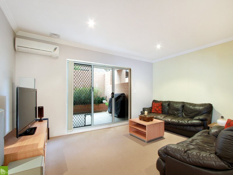 9/11 Stuart Street, Helensburgh NSW 2508
