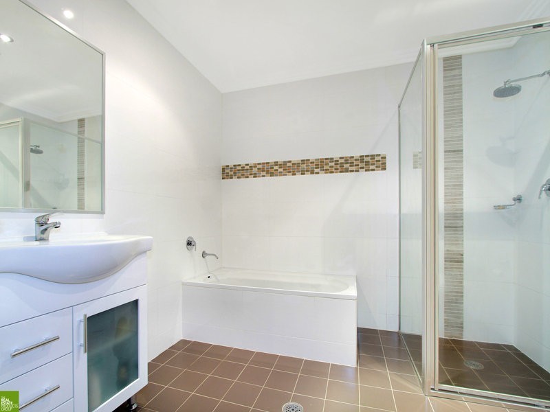 9/11 Stuart Street, Helensburgh NSW 2508