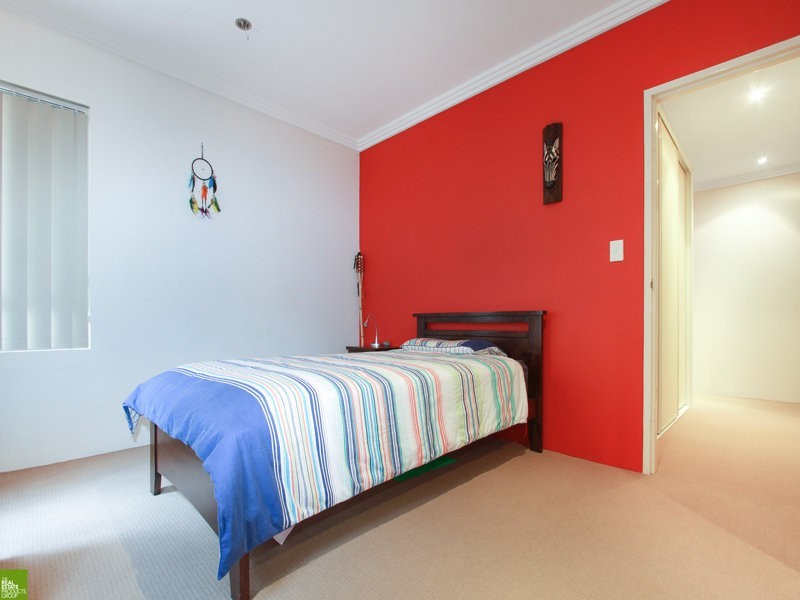 9/11 Stuart Street, Helensburgh NSW 2508