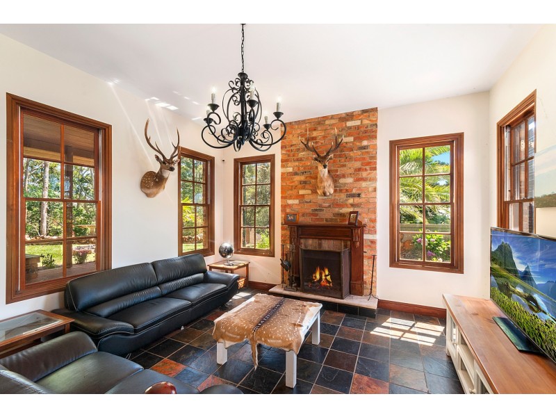 16 Lady Wakehurst Drive, Otford NSW 2508