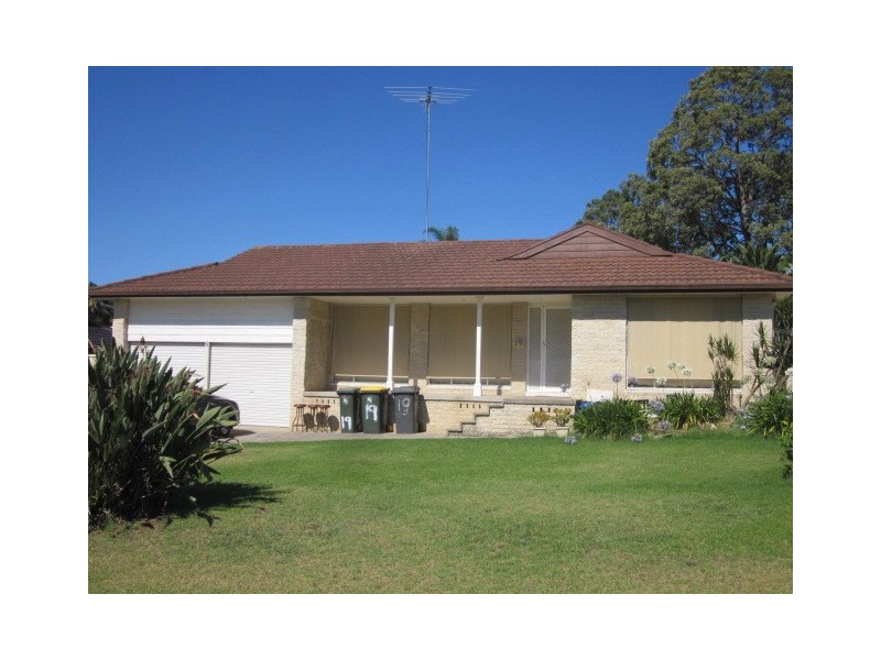 19 Parma Crescent, St Helens Park NSW 2560