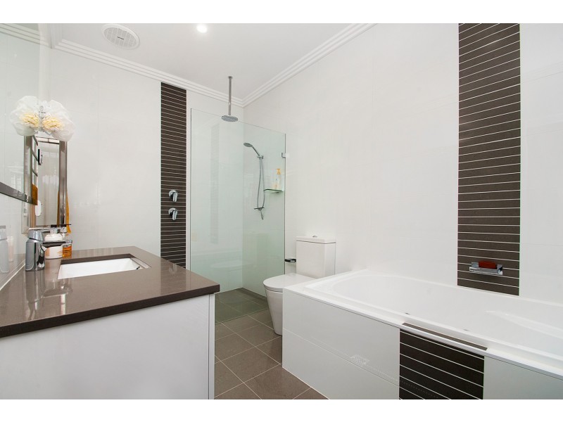 26 Rosebery Street, Heathcote NSW 2233