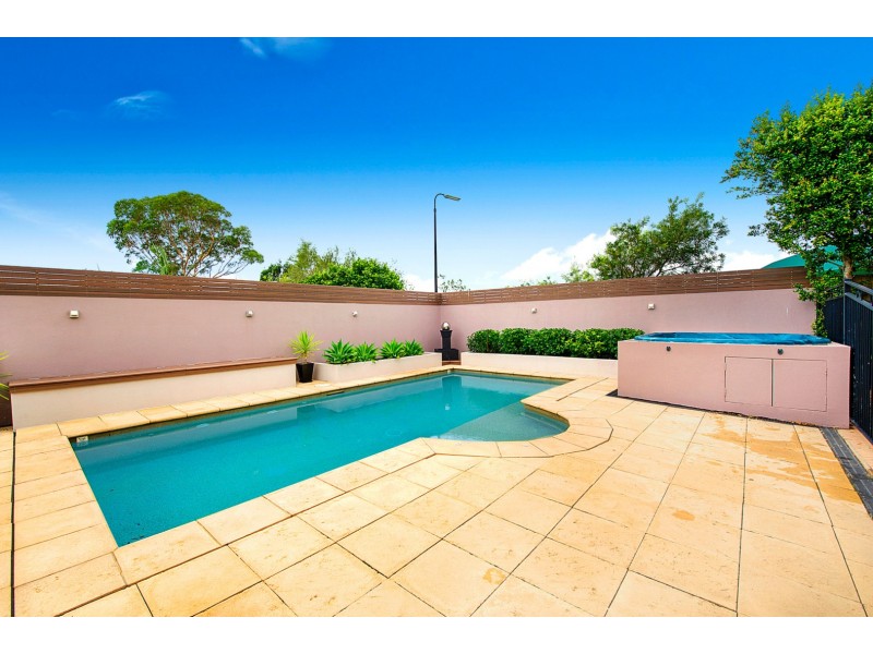 17 Silvereye Cct, Woronora Heights NSW 2233