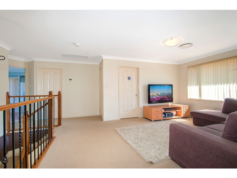 17 Silvereye Cct, Woronora Heights NSW 2233