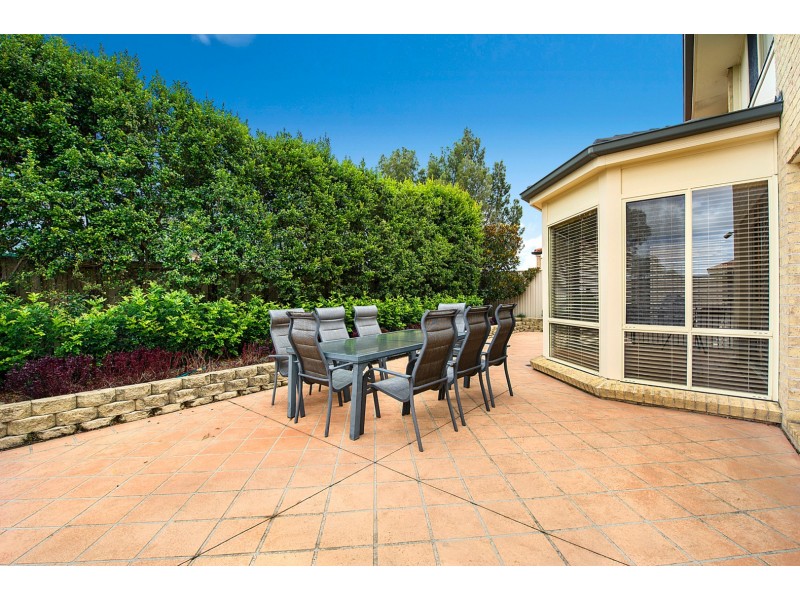 17 Silvereye Cct, Woronora Heights NSW 2233