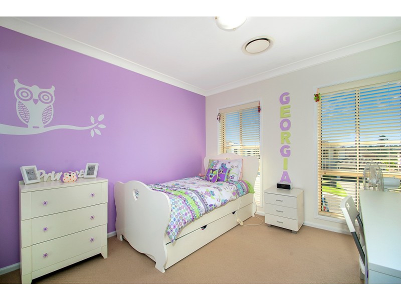 17 Silvereye Cct, Woronora Heights NSW 2233