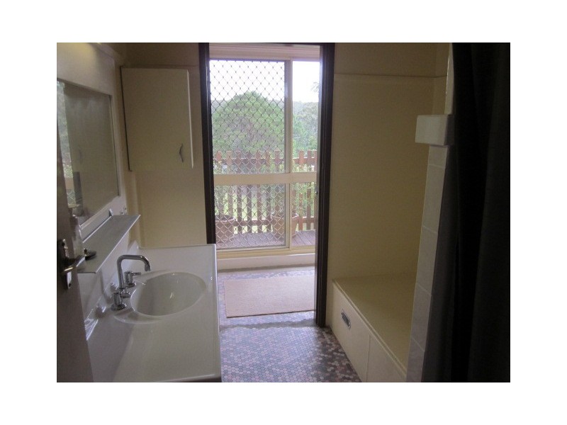 15 Foster Street, Helensburgh NSW 2508