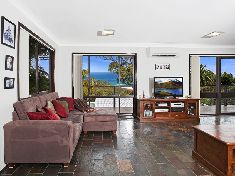 25 Chellowdene Avenue, Stanwell Park NSW 2508