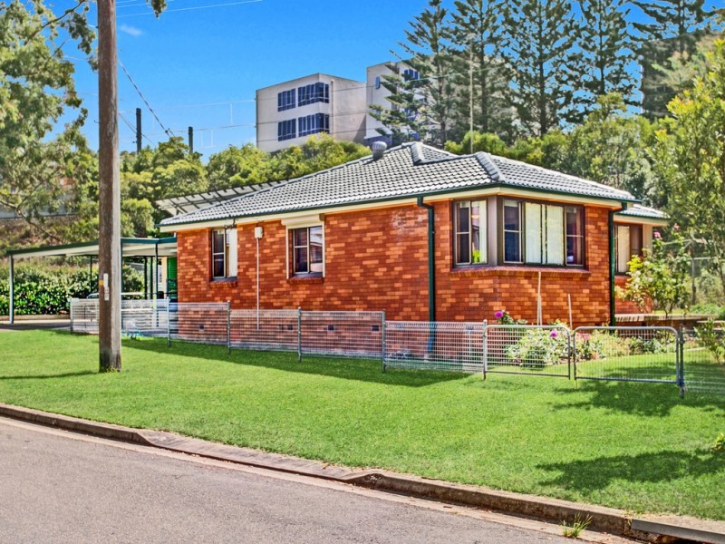 97 Glencoe Street, Sutherland NSW 2232