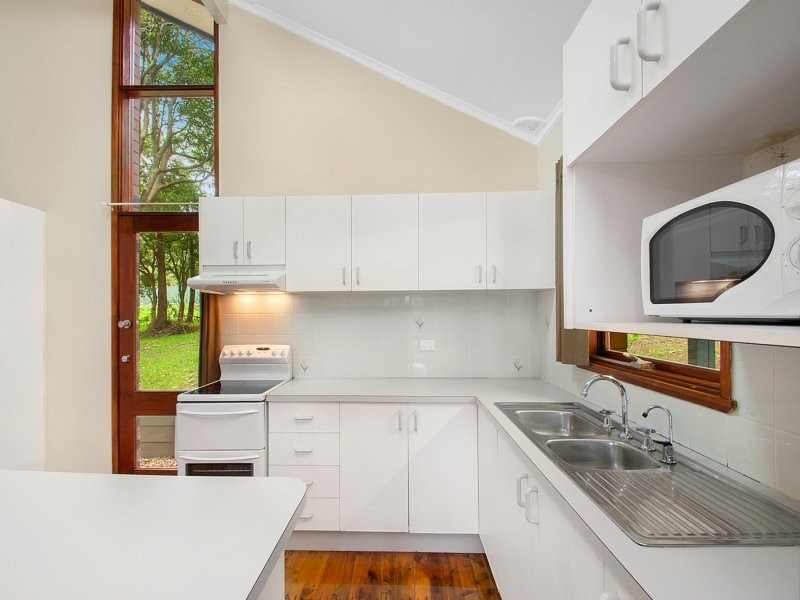 2 Station Street, Stanwell Park NSW 2508