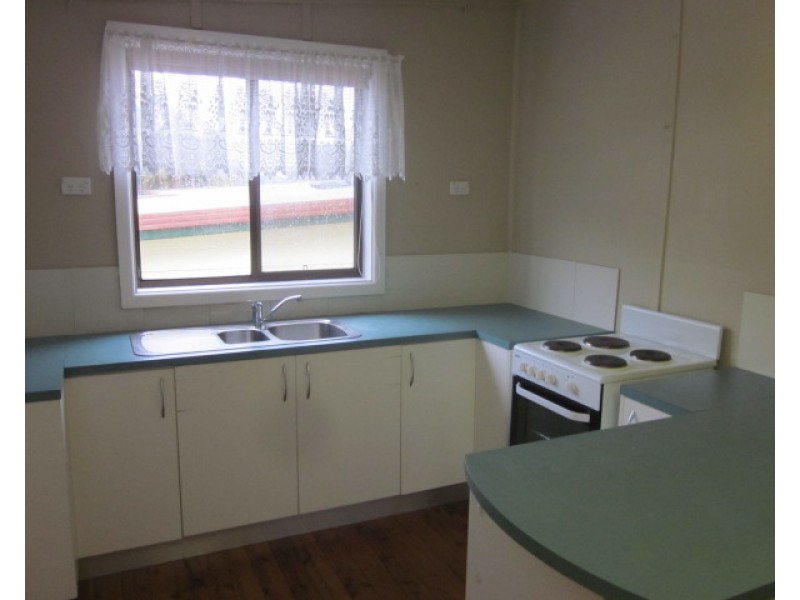 21 High Street, Helensburgh NSW 2508