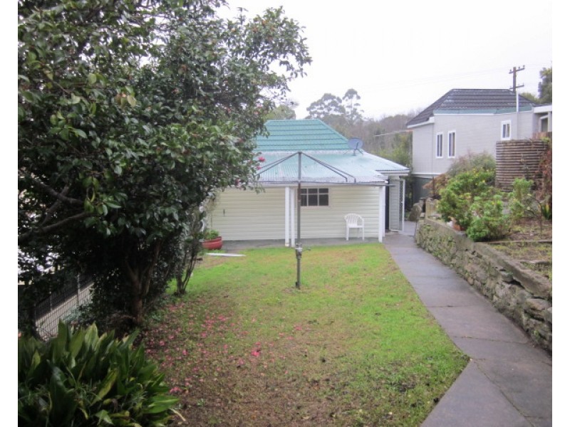 21 High Street, Helensburgh NSW 2508