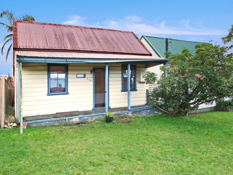 110 Parkes Street, Helensburgh NSW 2508