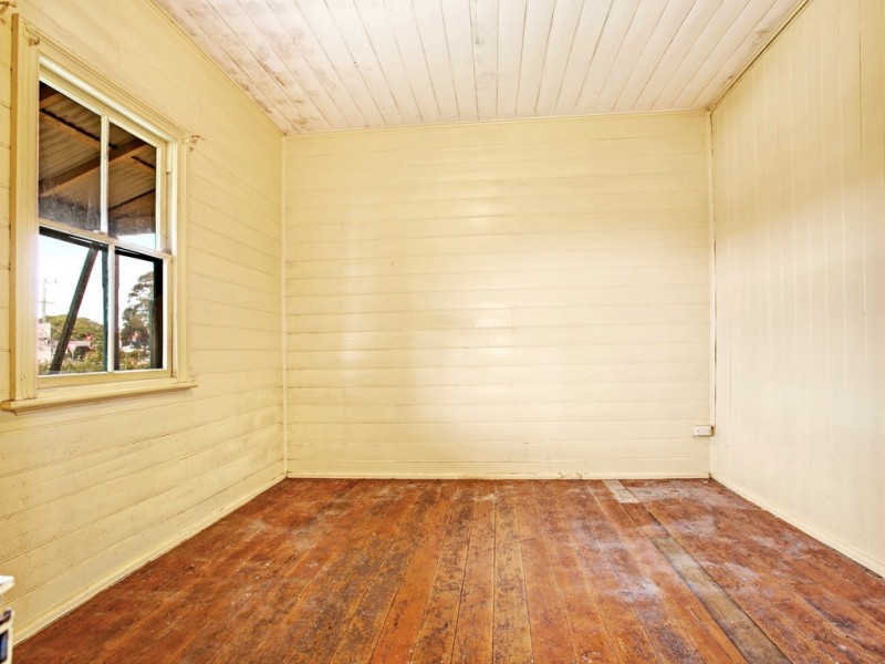 110 Parkes Street, Helensburgh NSW 2508