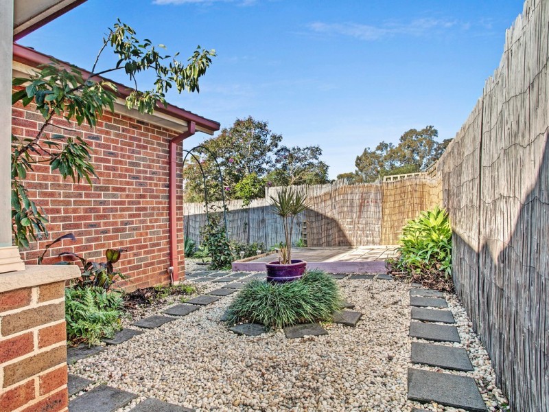 8 Rudd Close, Casula NSW 2170