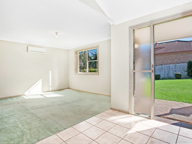 8 Rudd Close, Casula NSW 2170