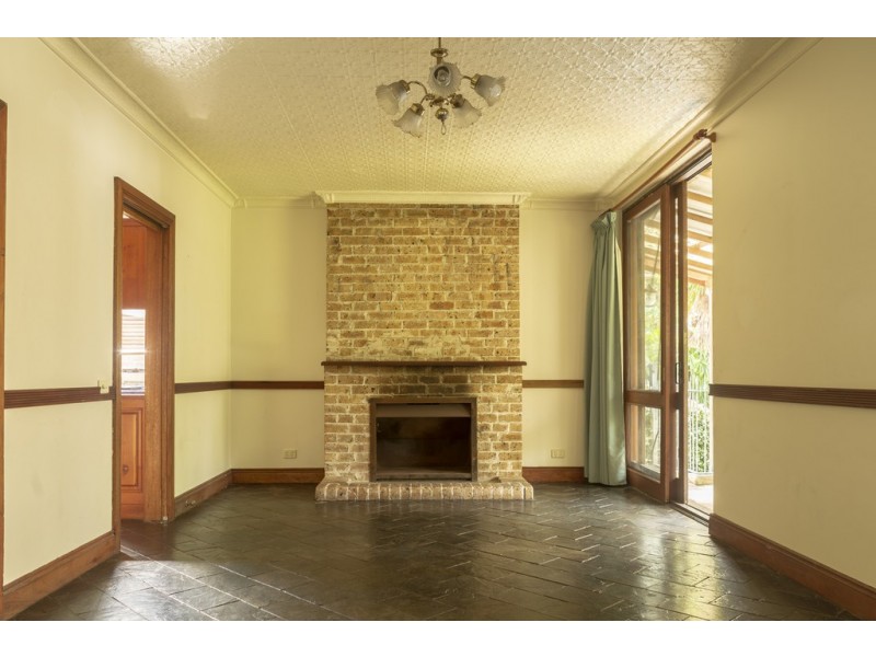 55 The Crescent, Helensburgh NSW 2508