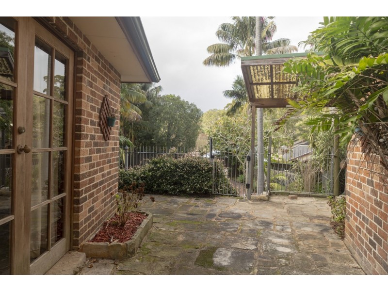 55 The Crescent, Helensburgh NSW 2508