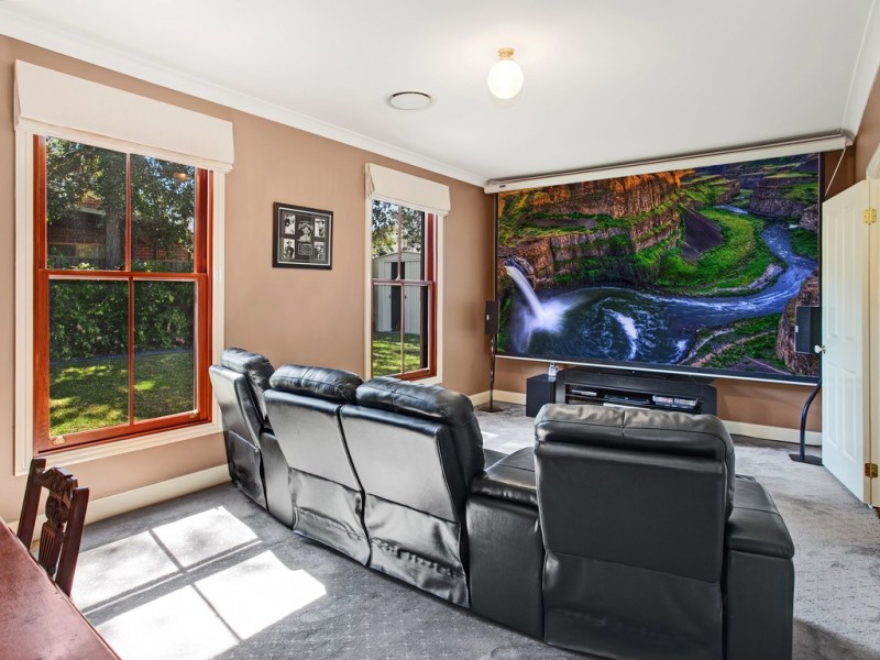 55 Dillwynnia Grove, Heathcote NSW 2233